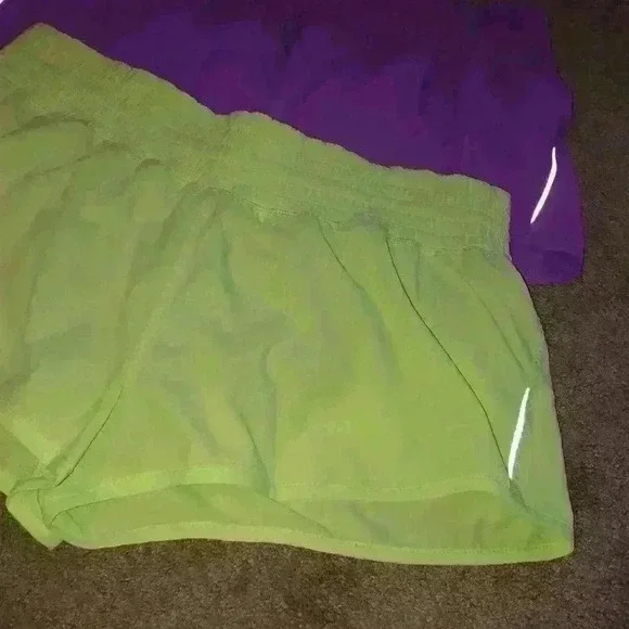 Roots Running Shorts size Large - Picture 2 of 7